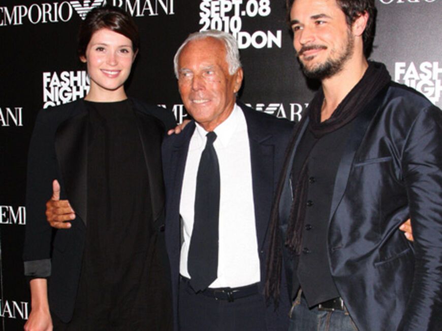Arterton mit ihrem baldigen Ex-Mann Stefano Catelli (r.) und Giorgio Armani