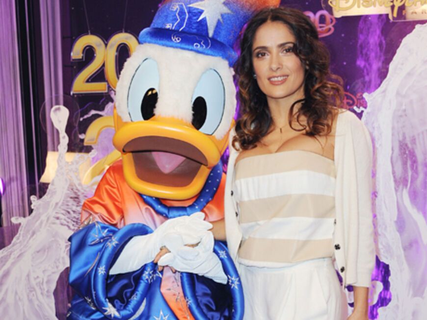 Und auch Donald Duck darf natürlich nicht fehlen. Schauspielerin Salma Hayek im Arm von der Kult-Ente