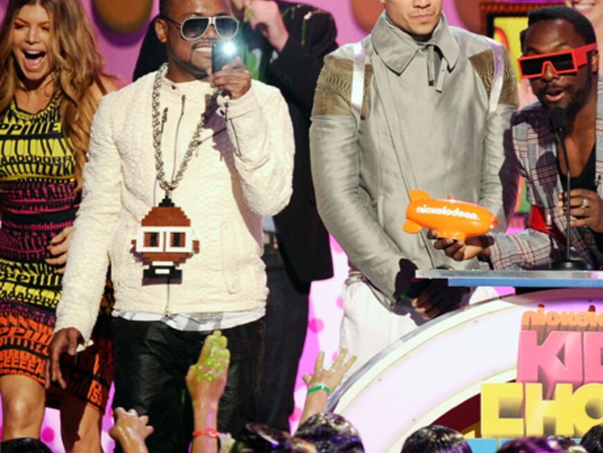 Taboo von den Black Eyed Peas hält die Verleihung persönlich auf Video fest