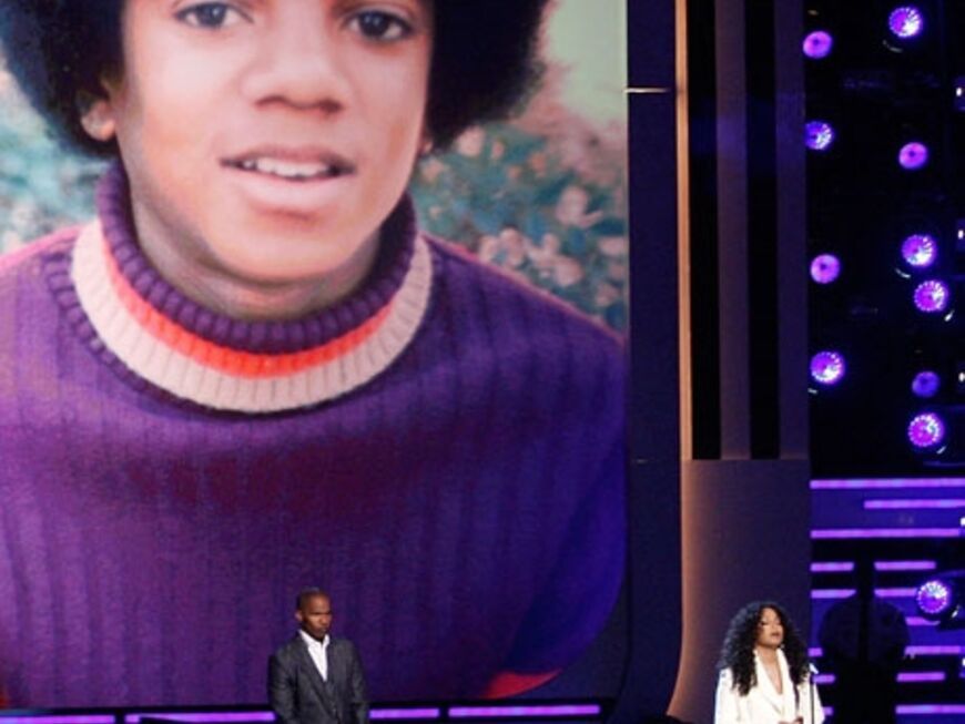 "Für Euch ist Michael eine Ikone. Für uns war er Familie und er wird immer in unseren Herzen weiterleben! Danke", sagte Janet Jackson zum Publikum