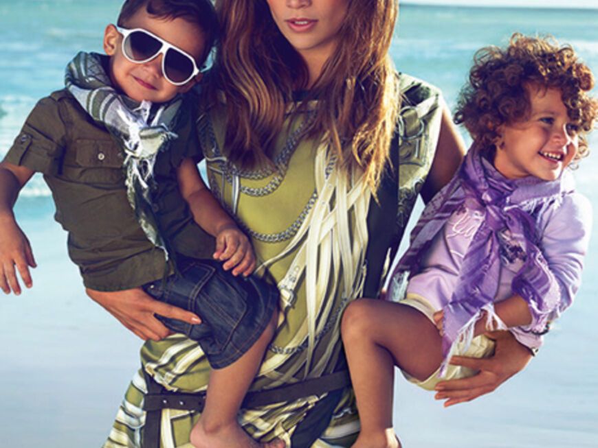 2010 standen die beiden Kids gemeinsam mit ihrer berühmten Mami für die Werbekampagne von Gucci Kids vor der Kamera