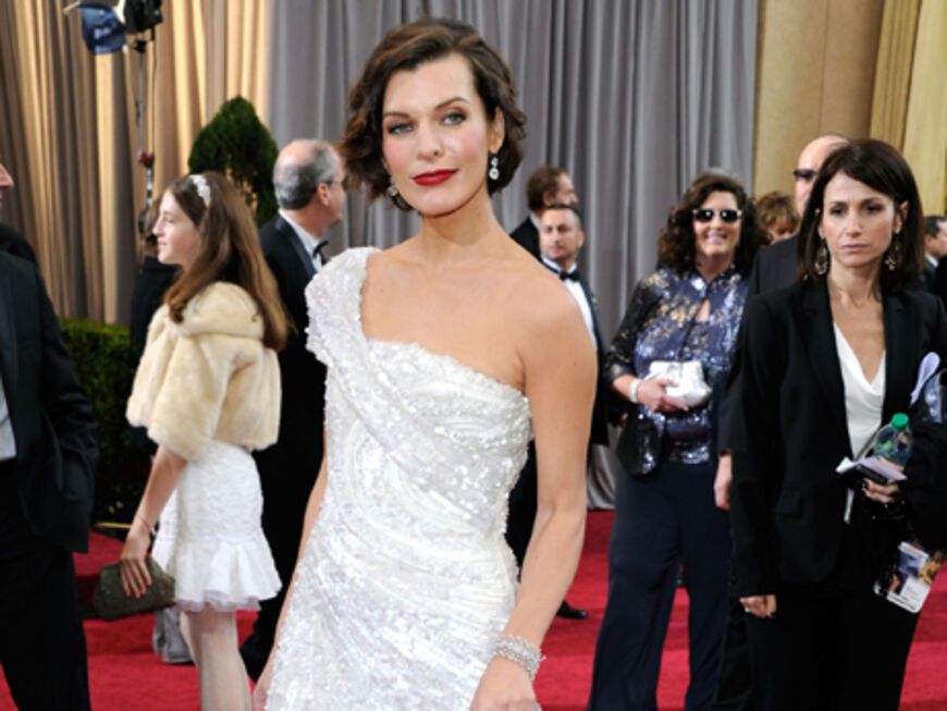 Milla Jovovich in Elie Saab Couture