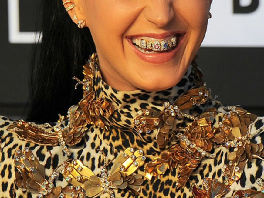 Neuer Trend bei den Stars: Auch Katy Perry zeigte ihre neuen Goldzähnchen - als Grillz bekannt