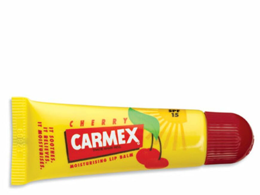 Kirschzarte Küsse garantiert!´ Carmex Cherry schmeckt nicht nur herrlich fruchtig, sondern sorgt auch für eine Extraportion Pflege und verleiht den Lippen einen zarten Glanz. Neu in Deutschland, ab 1,99 Euro´ 