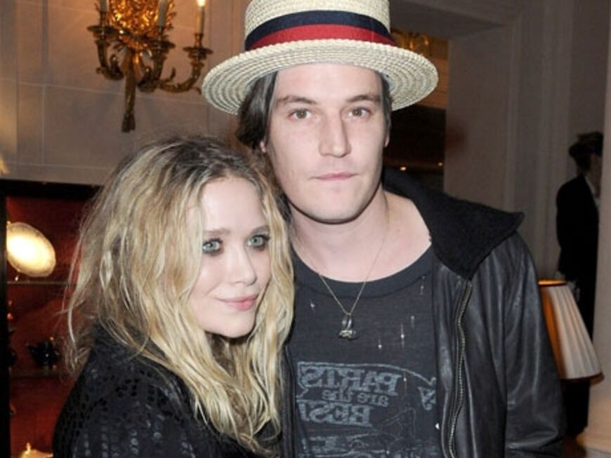 Mary-Kate Olsen schmiegt sich an ihren neuen Lover Max Snow