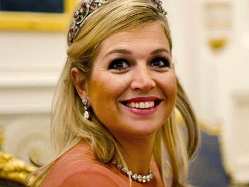 Am 30. April 2013 besteigt Kronprinzessin Máxima der Niederlande den königlichen Thron. OK! zeigt ihren royalen Werdegang. Viel Spaß beim Durchklicken!