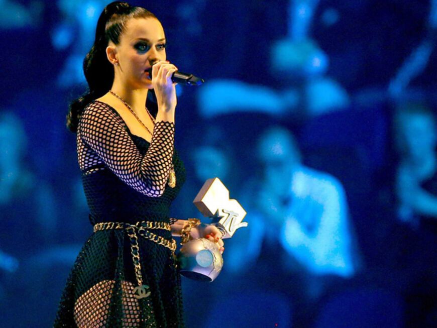 Katy Perry bedankt sich für ihren Award als "Best Female Artist"