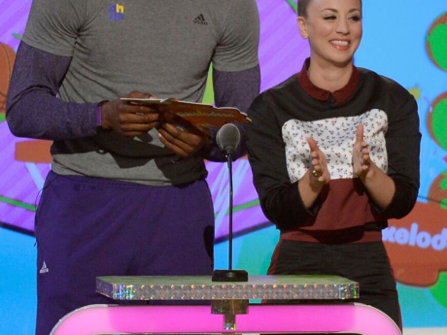 Kleiner Größenunterschied: der amerikanische Basketballspieler Dwight Howard und "The Big Bang Theory"-Star Kaley Cuoco hielten eine Laudatio