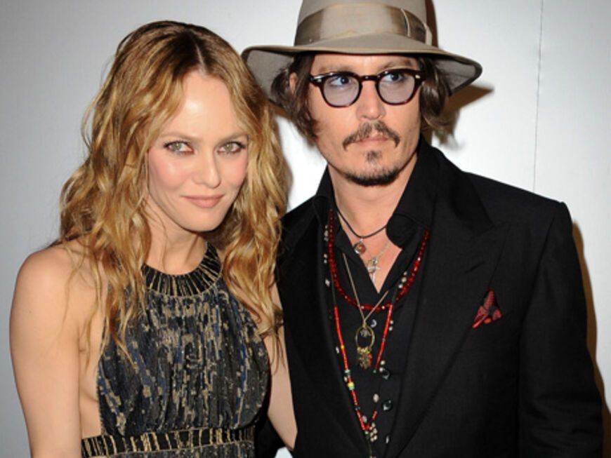 Seit 1998 waren Johnny Depp und Vanessa Paradis ein Paar und lebten mit ihren Kindern Lily-Rose und Jack zurückgezogen in Frankreich. Im Juni folgte dann die offizielle Trennung