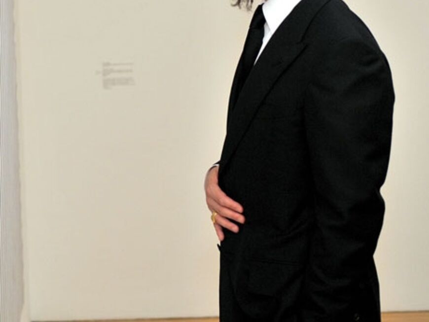 Brad Pitt ist ein echter Kunstliebhaber. Erst vor wenigen Monaten sorgte er für Aufsehen, als er auf der Kunstmesse Art Basel ein Gemälde von Neo Rauch für umgerechnet 680. 000 Euro kaufte