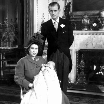 Queen Elizabeth II. und Prinz Philip bei der Taufe von Charles