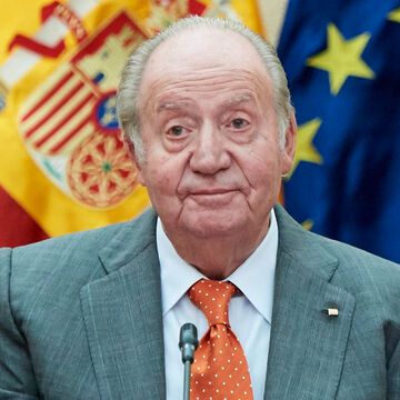 Juan Carlos von Spanien schaut ernst 