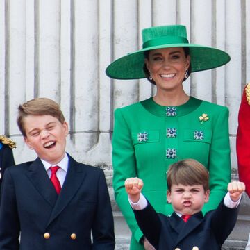 Prinzessin Kate, Prinz William, Prinz George, Prinz Louis, Prinzessin Charlotte auf dem Palast-Balkon