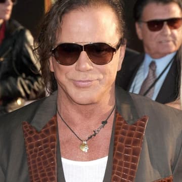 Auch Hollywood-Star Mickey Rourke zeigte sich in Hollywood. Der Sonne trotzte er mit einer coolen Sonnenbrille