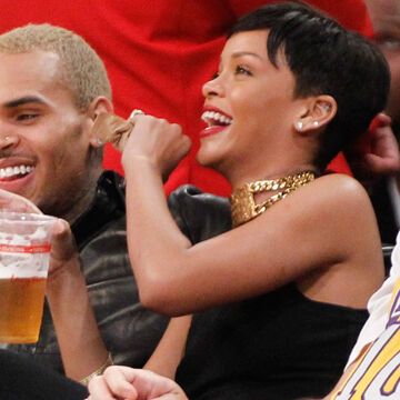 Das war deutlich beim Basketball-Spiel der LA Lakers kurz vor Weihnachten 2012 zu sehen. Chris und Rihanna lachten ununterbrochen
