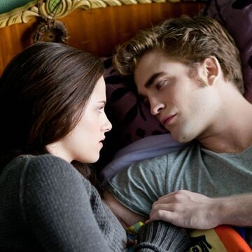 Mit der Liebesgeschichte zwischen der Highschool-Schülerin "Bella Swan" und dem Vampir "Edward Cullen" spielten sich Kristen und Rob in die Herzen der Zuschauer