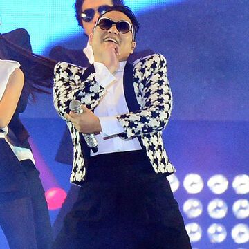Seine zweite Single "Gentleman" stellte Psy am 12. April 2013 in Südkorea vor. Und die Begeisterung ist groß. Innerhalb von 24 Stunden konnte er einen neuen Rekord auf Youtube erzielen