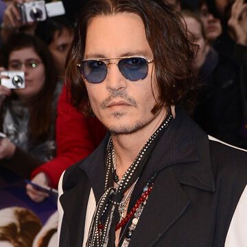 Kreischalarm in London: Dort stellte Hollywood-Star Johnny Depp am Mittwoch, 9. Mai 2012, seinen neuen Film Dark Shadows vor. Und auch diese Promis waren dabei!