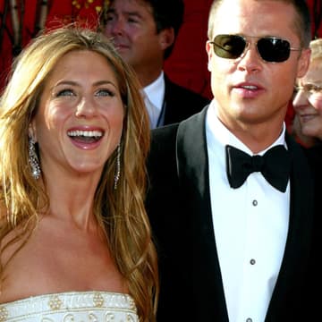 Große Liebe: Jennifer Aniston und Brad Pitt wurden 1998 ein Paar, 2000 folgte die Hochzeit, 2005 die Scheidung. Angeblich hatte Jennifer lange mit der Trennung zu kämpfen - zumal sie wegen Angelina Jolie passierte