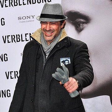 Mit Hut und gut: TV-Star Gedeon Burkhard war gut gelaunt