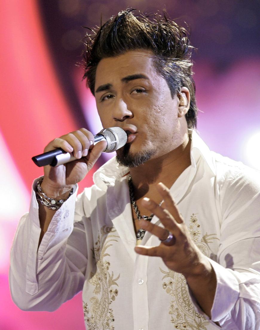 Schock Ex Dsds Star Mike Leon Grosch Erlitt Herzinfarkt Ok Magazin Fast 14 jahre war mike leon grosch von der bildflaeche verschwunden. ex dsds star mike leon grosch erlitt