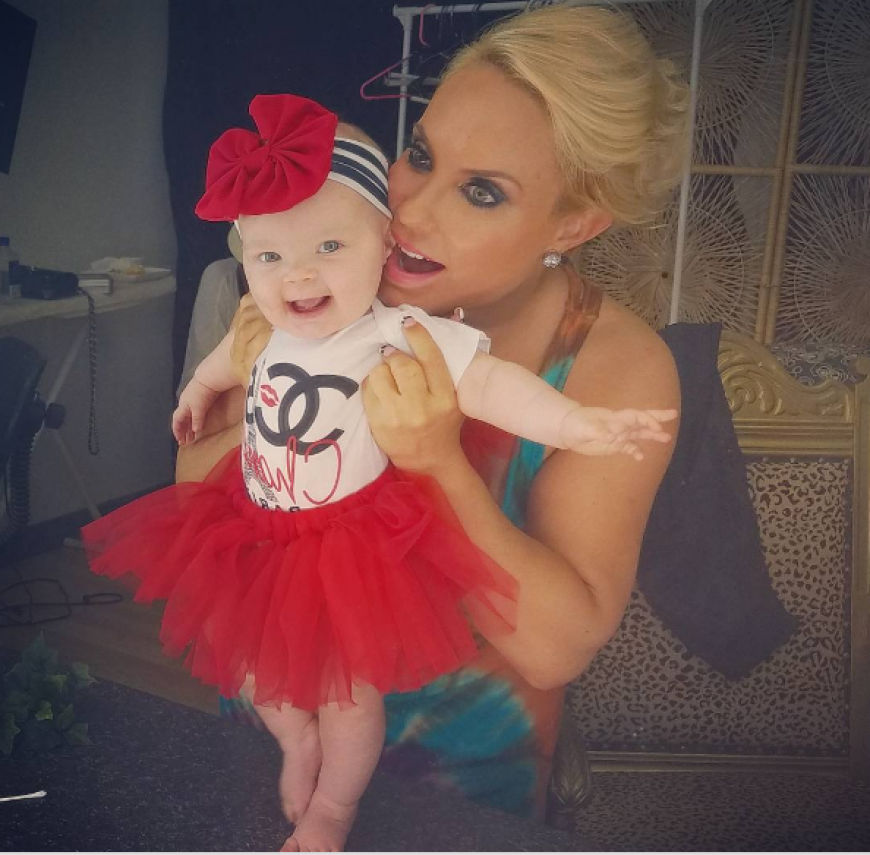 Mit 8 Monaten Baby Von Ice T Und Coco Austin Gibt Red Carpet Debut Ok Magazin