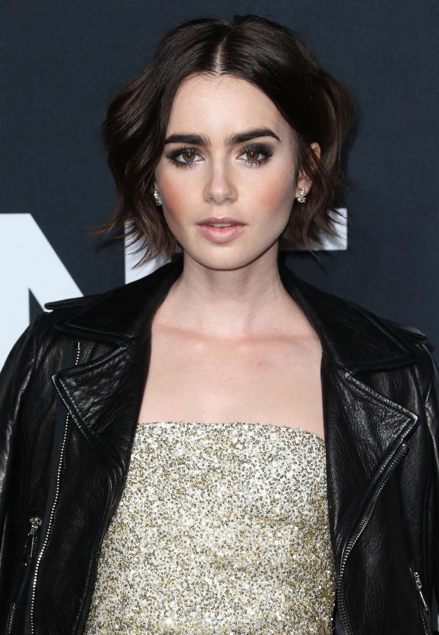 Gestuft Mit Waves Kinnlang Bob Frisuren Lockig Sleek