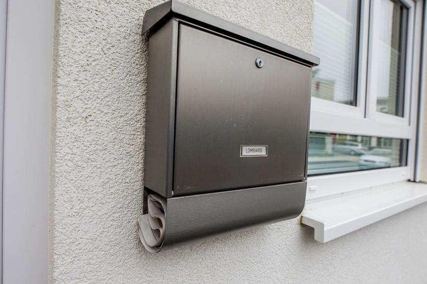 Voller Briefkasten Nachbarn Sarah Pietro Lombardi Auf