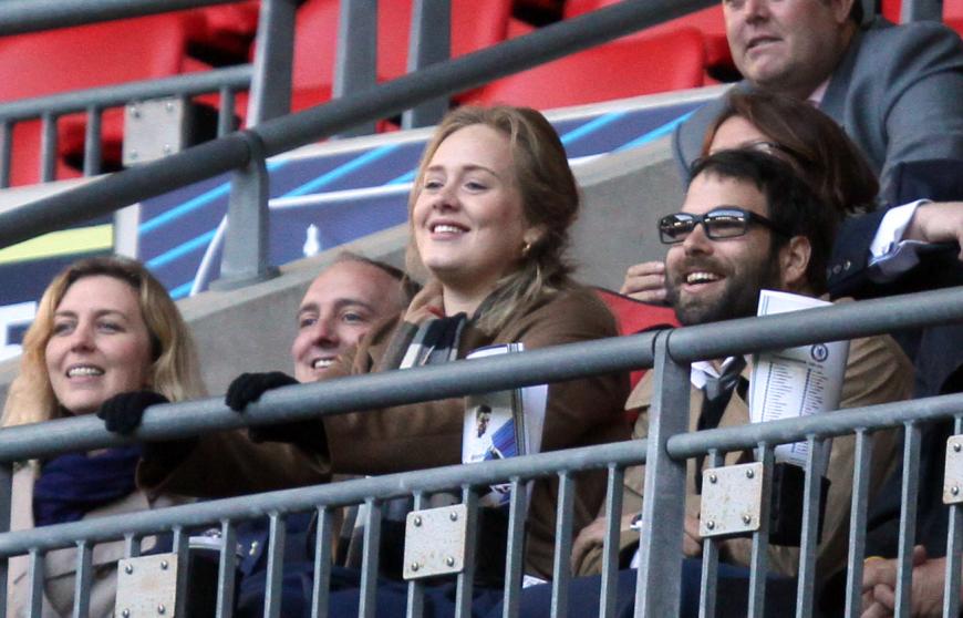 Seit Funf Jahren Sind Simon Adele Heimliche Hochzeit Mit
