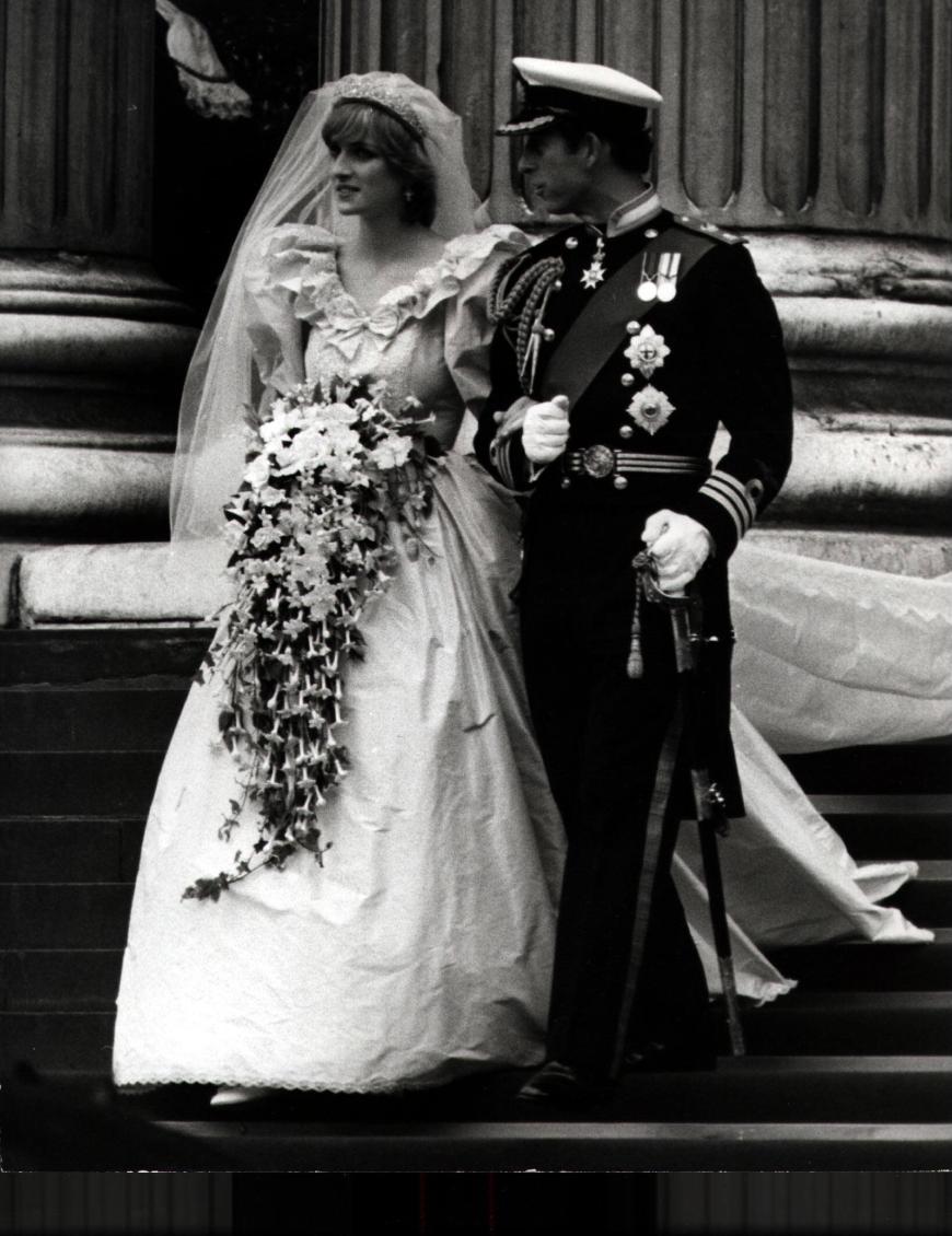 Uber Ihre Hochzeit Am 29 Juli Lady Diana Sie Sturzte Sich