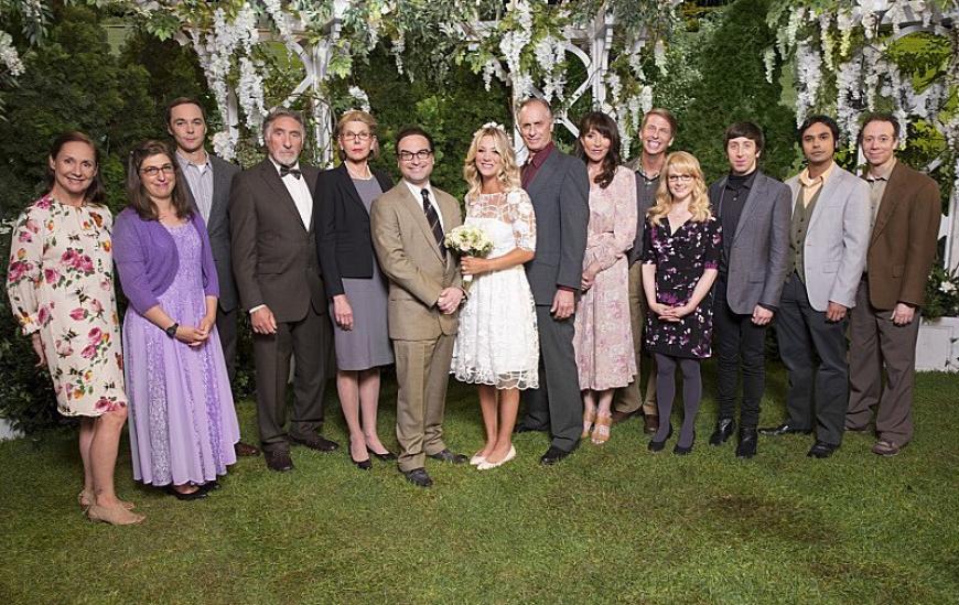 The Big Bang Theory Star Laurie Metcalf Fur Oscar Nominiert While o'donnell only appeared briefly over a skype call, bates played a much larger role on the cbs sitcom. the big bang theory star laurie
