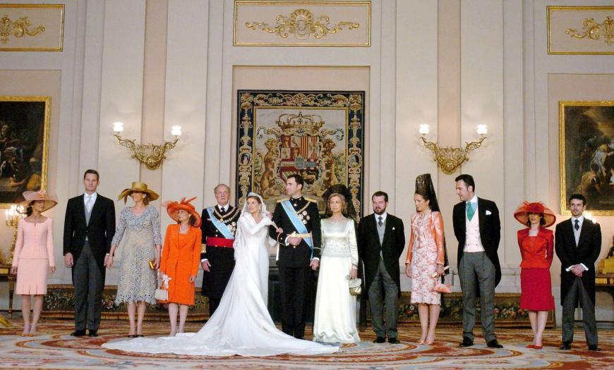 Die Rund 350 Gaste Wurden Von Die Schonsten Hochzeitskleider