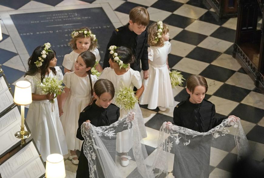 Das Sind Die Offiziellen Hochzeitsfotos Von Harry Und Meghan Watson