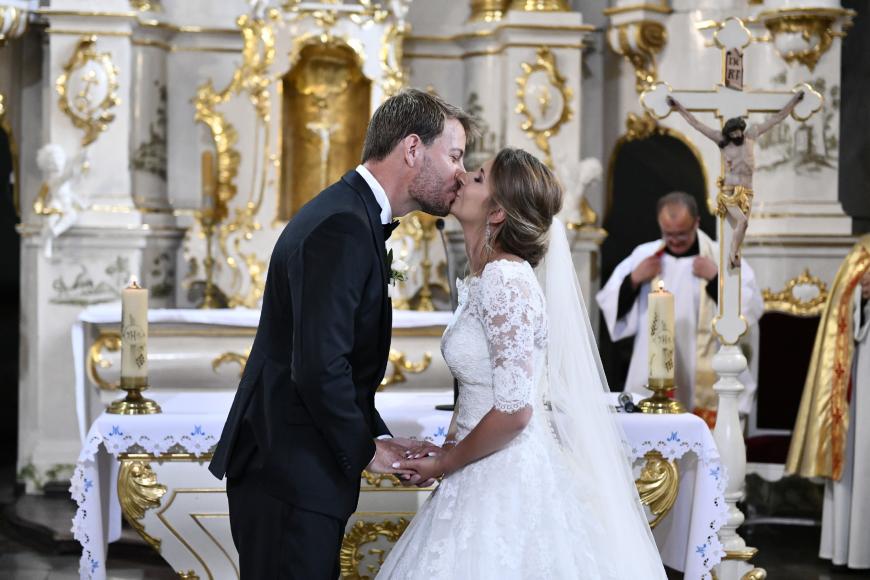 Nach Der Traumhochzeit Soll Nun Bauer Sucht Frau Paar Anna