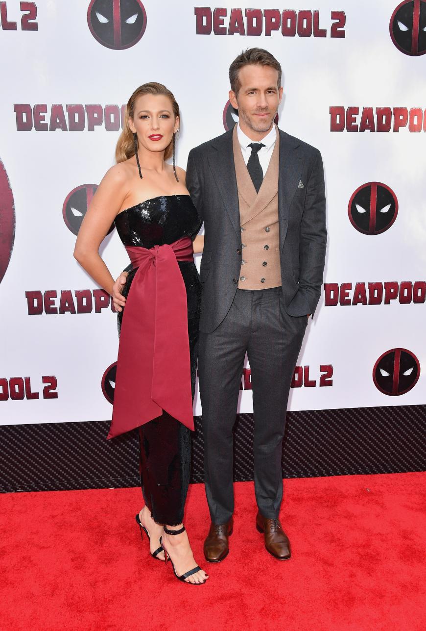 Blake Lively Ryan Reynolds Corona Zoff
