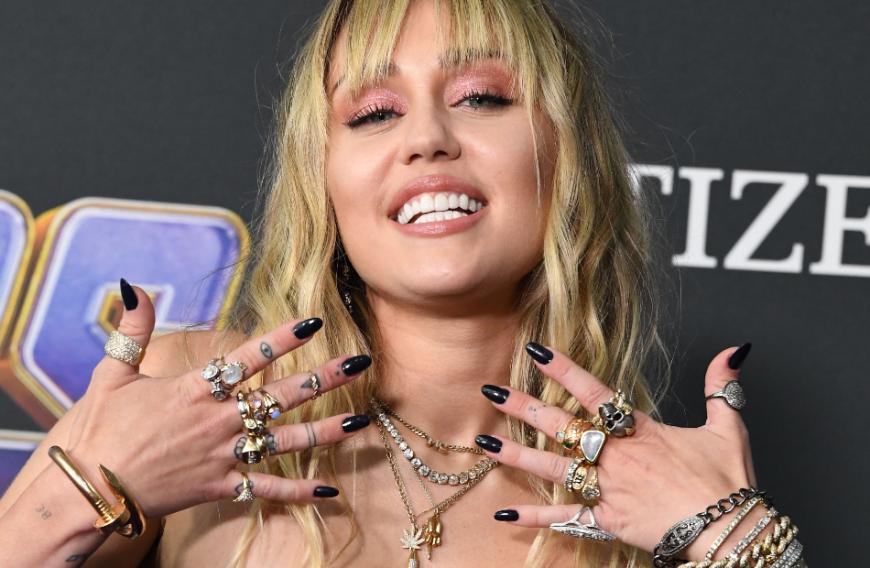 Miley Cyrus Verlobungs Hammer