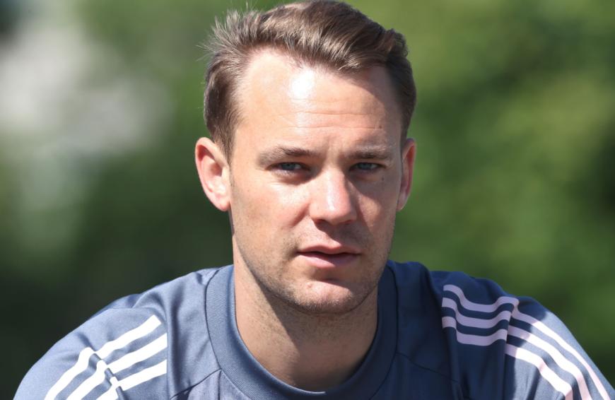 Manuel Neuer Hier Jubeln Freundin Anika Und Seine Mutter