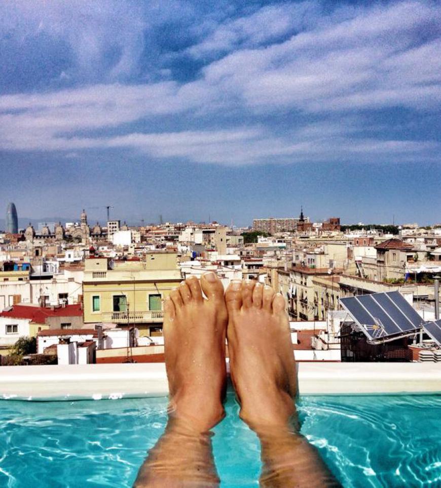 Annemarie carpendale feet