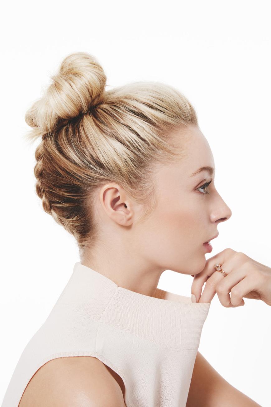 Zauberhafte Braut Flechtfrisur Mit Dutt Hochsteckfrisuren Fur