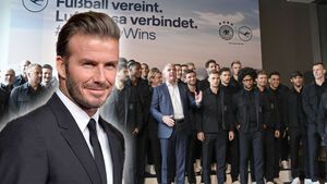 Fotomontage: David Beckham vor der deutschen Nationalmannschaft