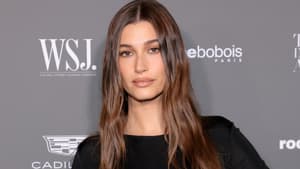 Hailey Bieber mit vollen Lippen
