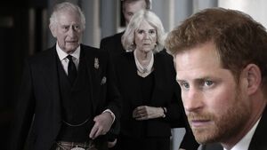König Charles III mit Camilla und Prinz Harry. 