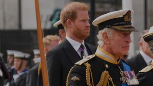 Prinz Harry und König Charles III. bei der Beerdigung von Queen Elizabeth II. 