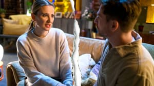 Isabelle schaut Yannick bei "Alles was zählt" traurig an