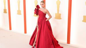 Cara Delevigne Oscars 2023 rotes Kleid