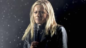 Helene Fischer guckt gequält im Regen