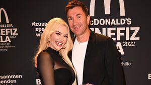 Daniela Katzenberger und Lucas Cordalis grinsen bei McDonalds-Gala 2022