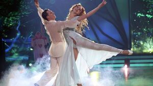 Anna Ermakova und Valentin Lusin tanzen im "Let's Dance" Finale.