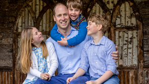 Royales Vatertagsbild 2023: Prinz William mit seinen Kindern Charlotte, Louis und George