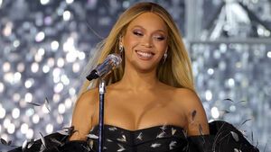 Beyoncé lächelt bei "Renaissance World Tour"